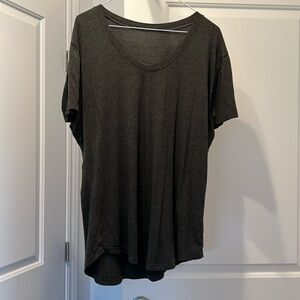 T-shirt gris foncé Zyia, grandeur large